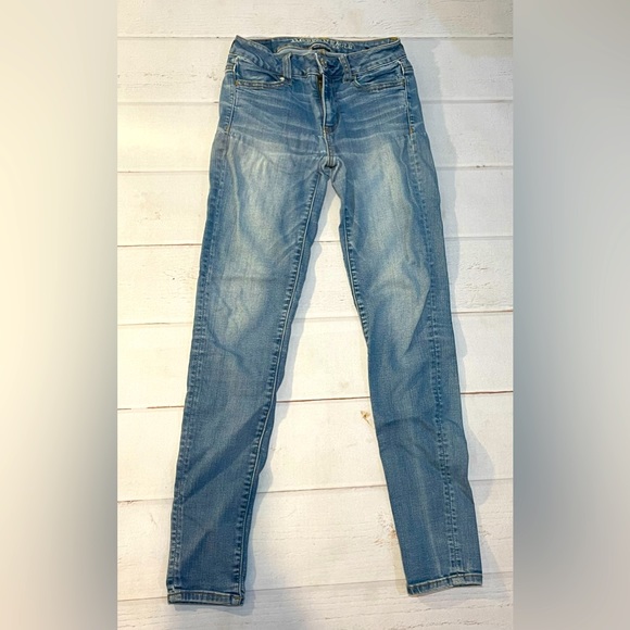 American Eagle Outfitters Denim - American Eagle super Stretch Skinny Jeans Size 0
